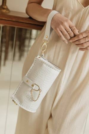 "High on emotion" barrel bag, off white - Individual Art Leather