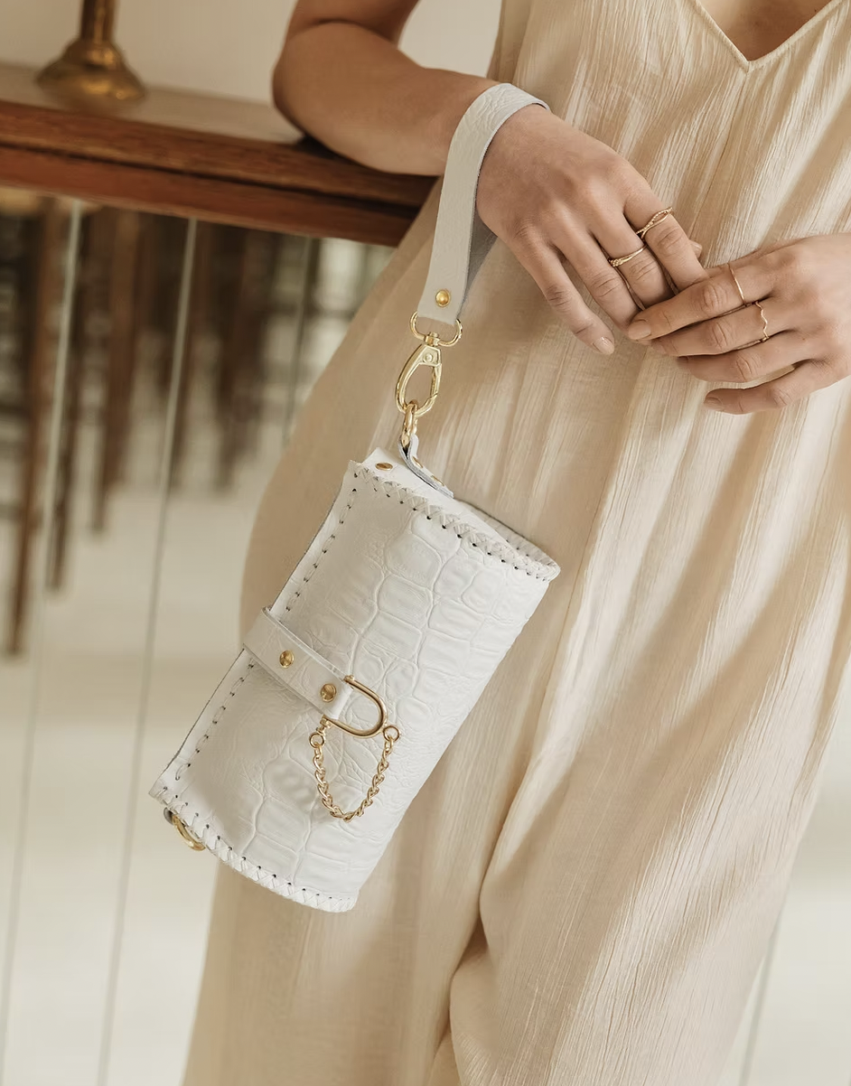 "High on emotion" barrel bag, off white - Individual Art Leather