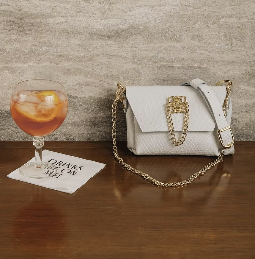 "Don't stop the dance" shoulder bag, off white - Individual Art