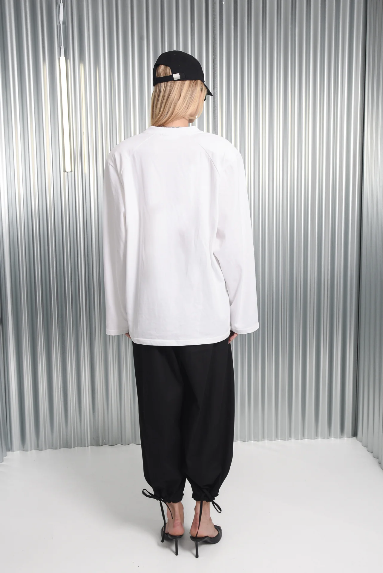 Yoru Blouse White - ARPYES - Image 3