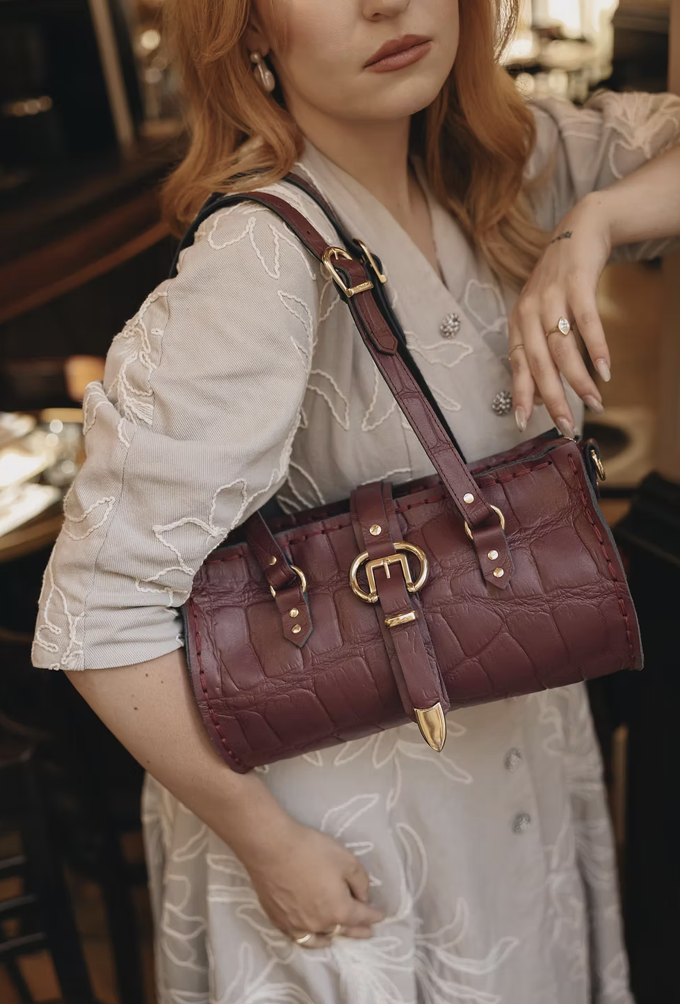 "Endlessly" barrel bag - Individual Art Leather