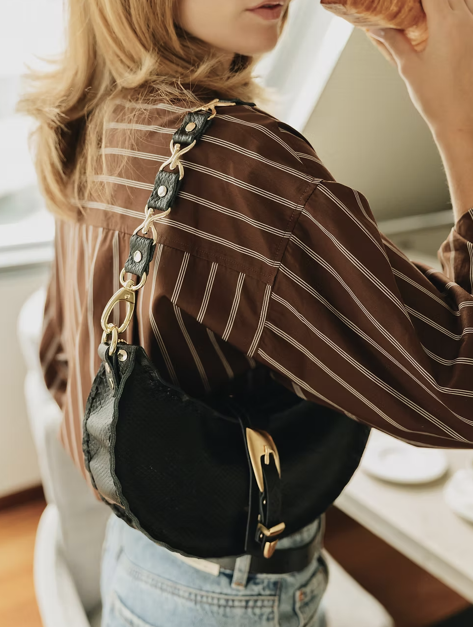 "More than this" shoulder bag, black