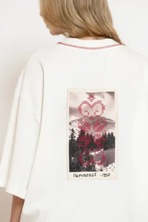 Parnassos Tee - Less Sonder Feeling